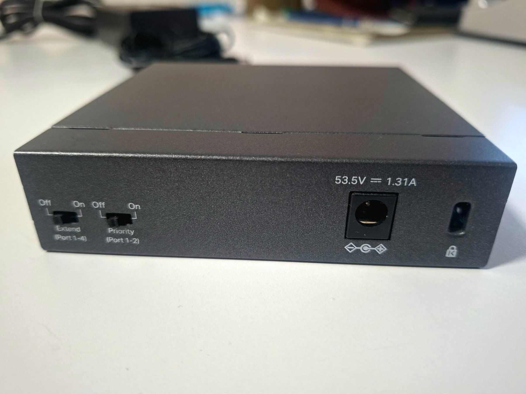 TP-Link Hubs & Switches: TP-Link TL-SF1005P – D'occasion à Uetikon am See par boxtoni 1