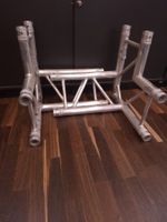 2 Stück Global Truss F32C31H 90° Corner