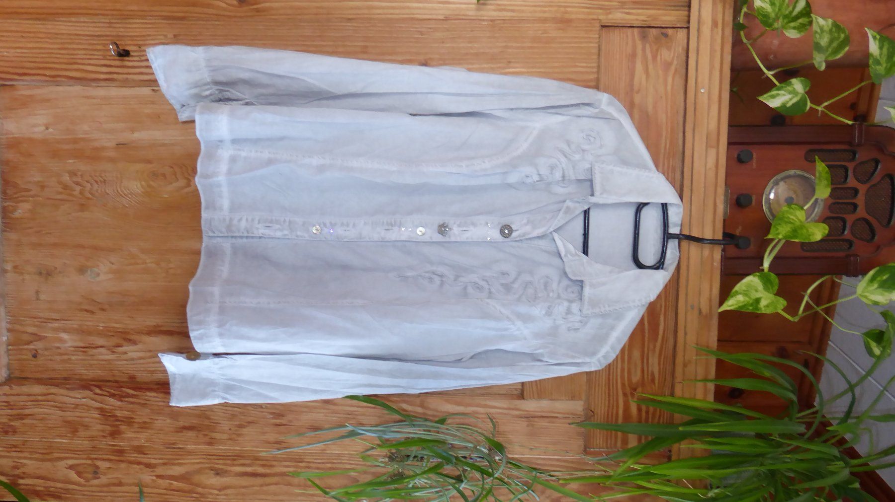 Blusen: Sehr schöne Beige Bluse Gr XL – Gebraucht aus Sargans von Benziner 3