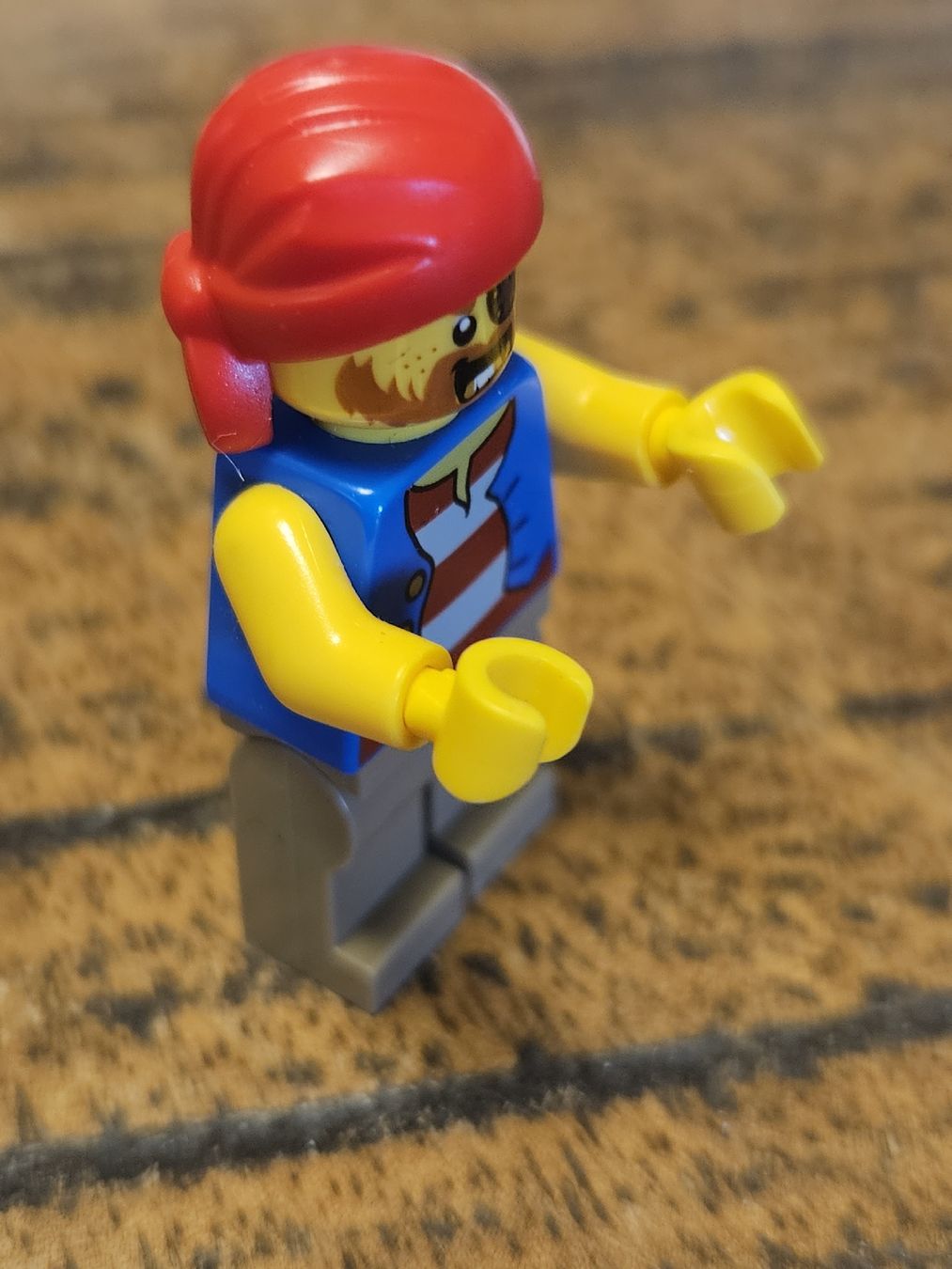 Lego Kit di costruzioni: lego figurine twn332 Pirate Man – Usato da Confignon venduto da Ecrofigs 3