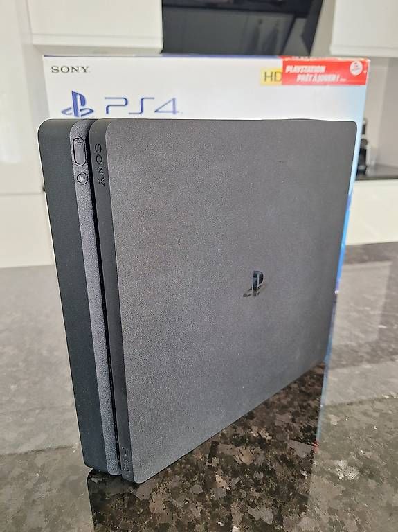 Sony Jeux: Playstation 4 de 1ère mains – D'occasion à Prêles par Benzneb 1