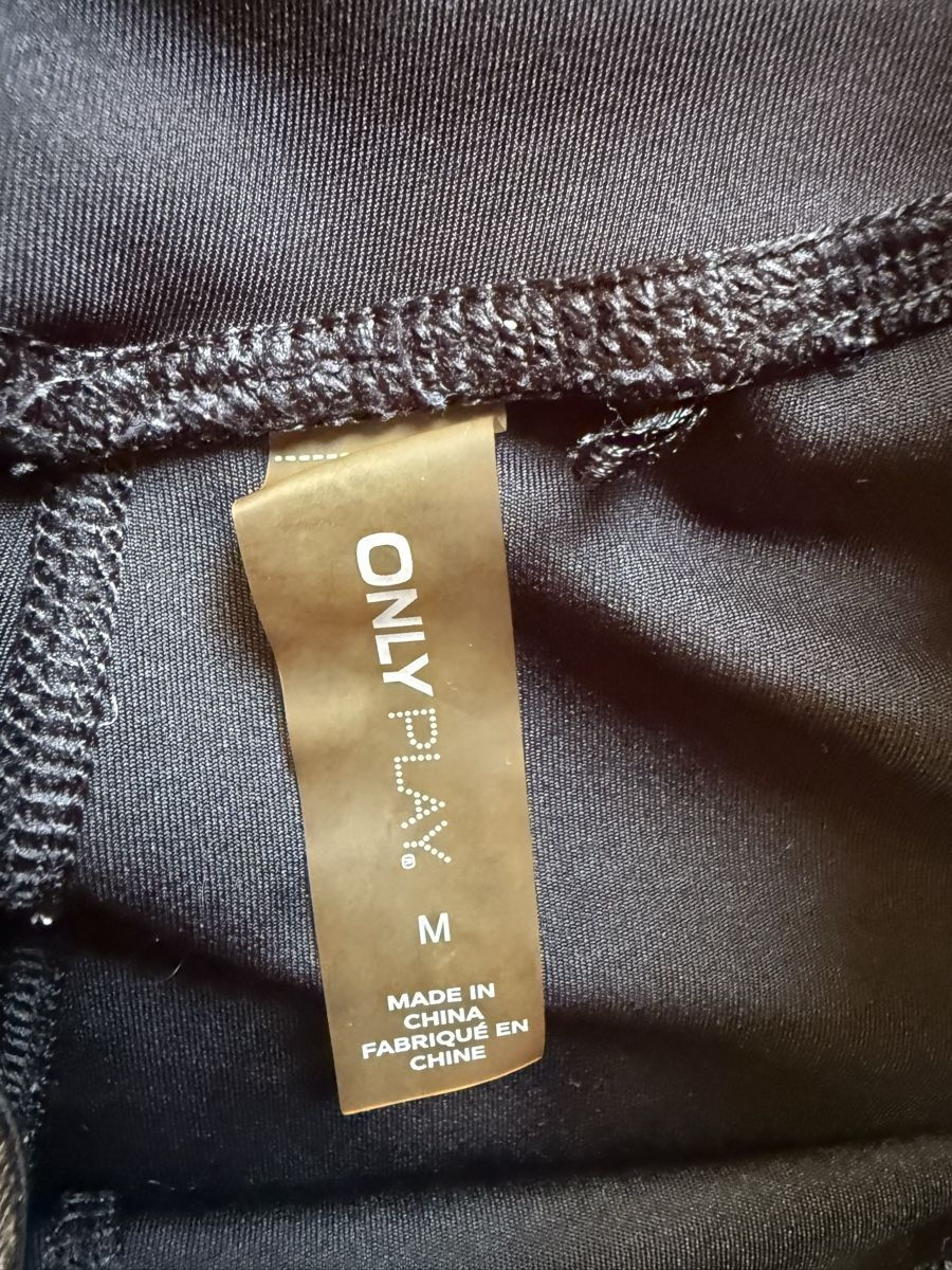 Leggings: Only Play-Leggings schwarz M – Gebraucht aus Davos Dorf von tati015 2