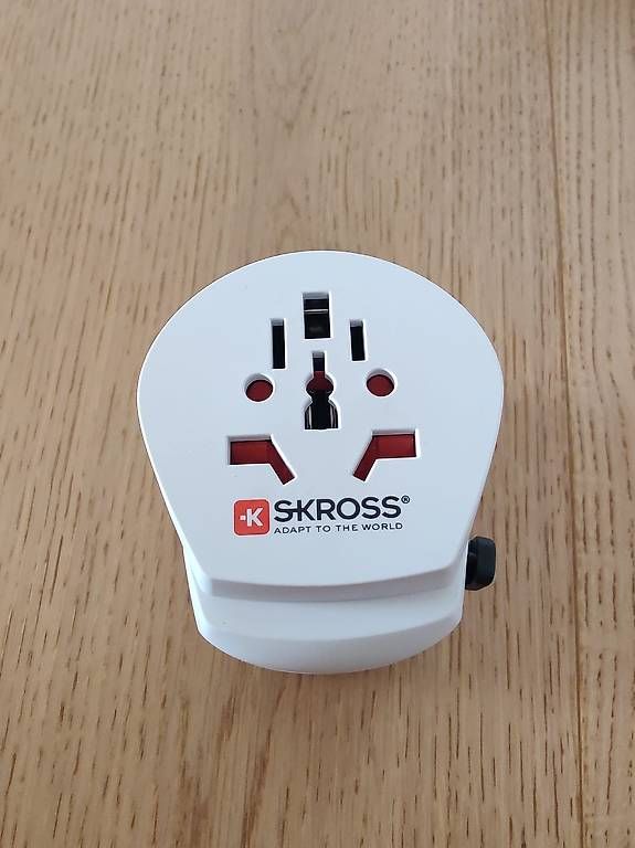 Unità & Adattatore: Skross Reiseadapter – Usato da Gisikon venduto da halsim 4