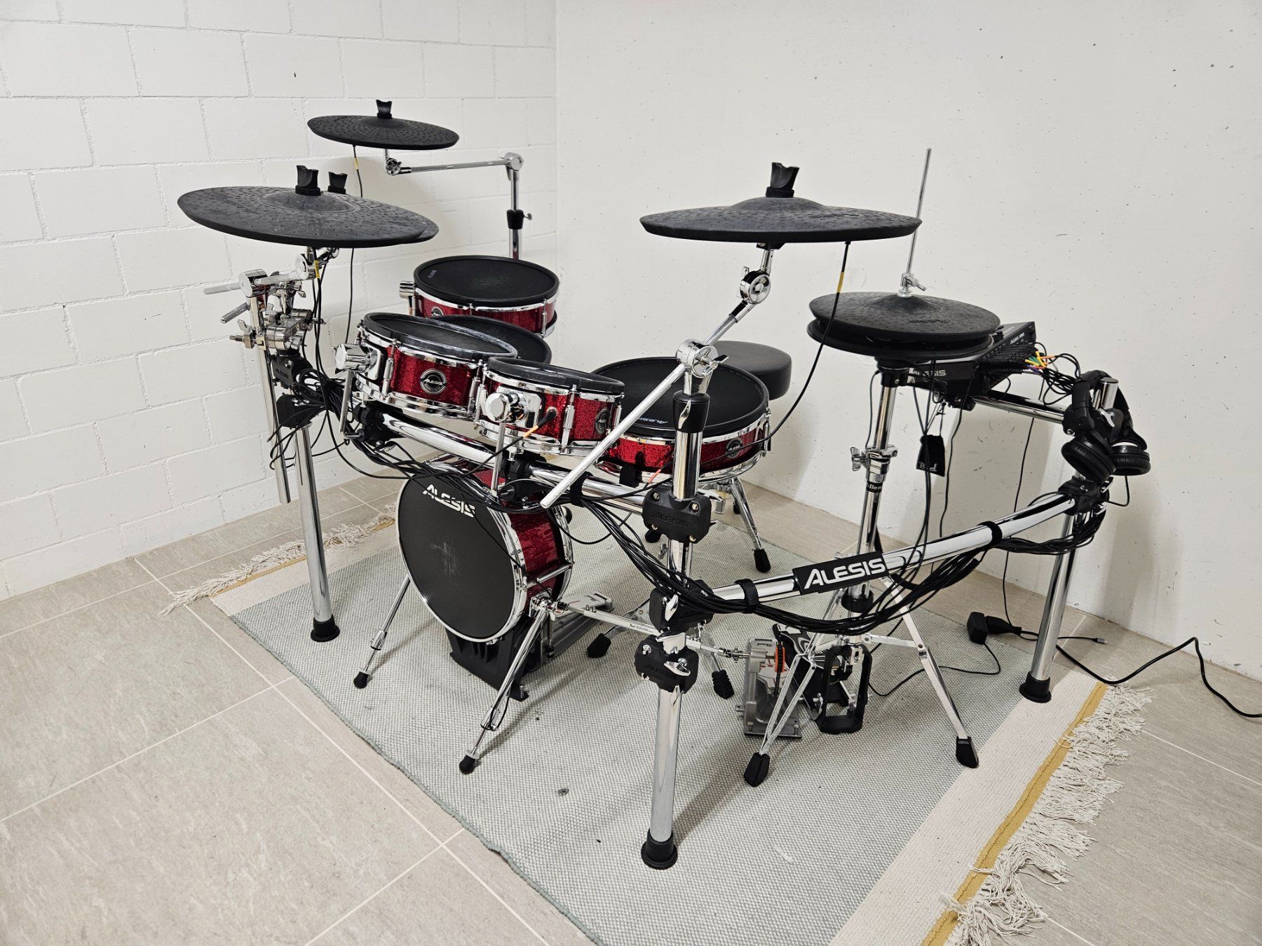 Alesis Musikinstrumente: Alesis Strike Pro Drumkit – Gebraucht aus Mettmenstetten von thesb 3