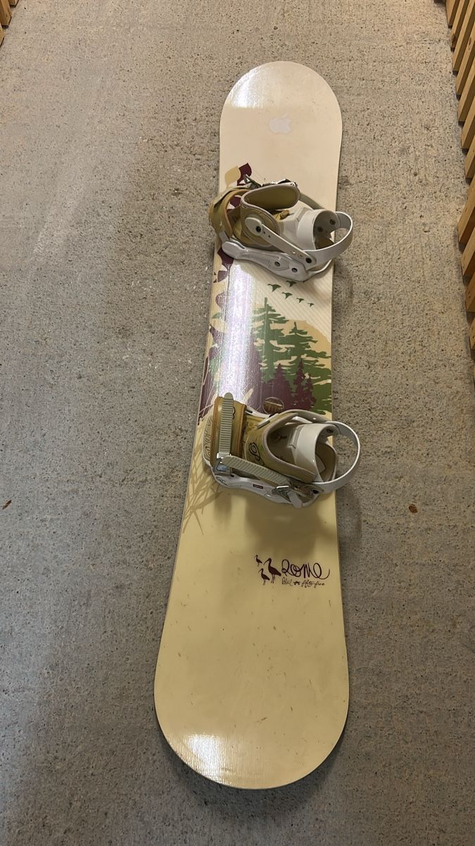 Board: Snowboard brun et blanc – Usato da Neyruz FR venduto da vbeguelin 1