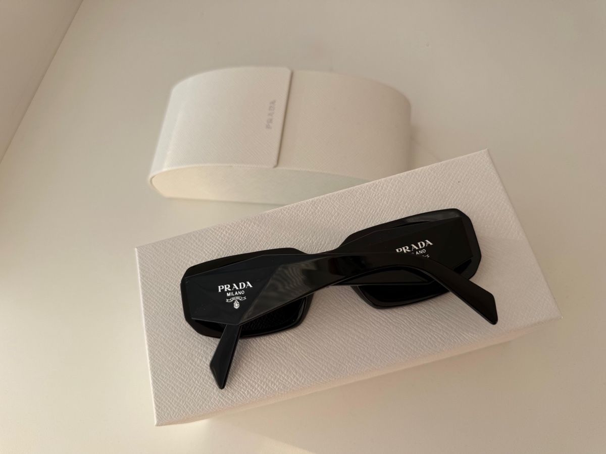 Prada Brillen & Gläser: Prada PR 17WS Sonnenbrille – Neu (gemäss Beschreibung) aus Lutry von tanyaaa_myrrr 1