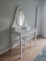 IKEA Hemnes Schminktisch weiss mit Glas & Hocker