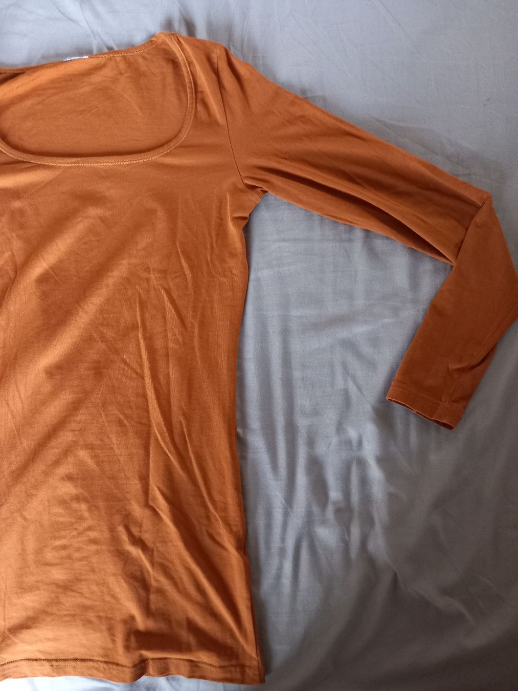 Pullover & Sweatshirts: Pull fin couleur rouillé – Gebraucht aus Faoug von per_kp6r 1