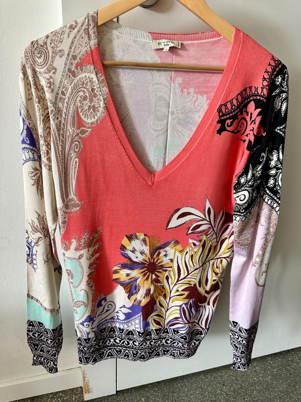 Etro Maglioni & Felpe: Wunderschöner Seidenpullover ETRO Seiden Gr. 44 890 CHF Neu – Nuovo (secondo la descrizione) da Genève venduto da Mycollection