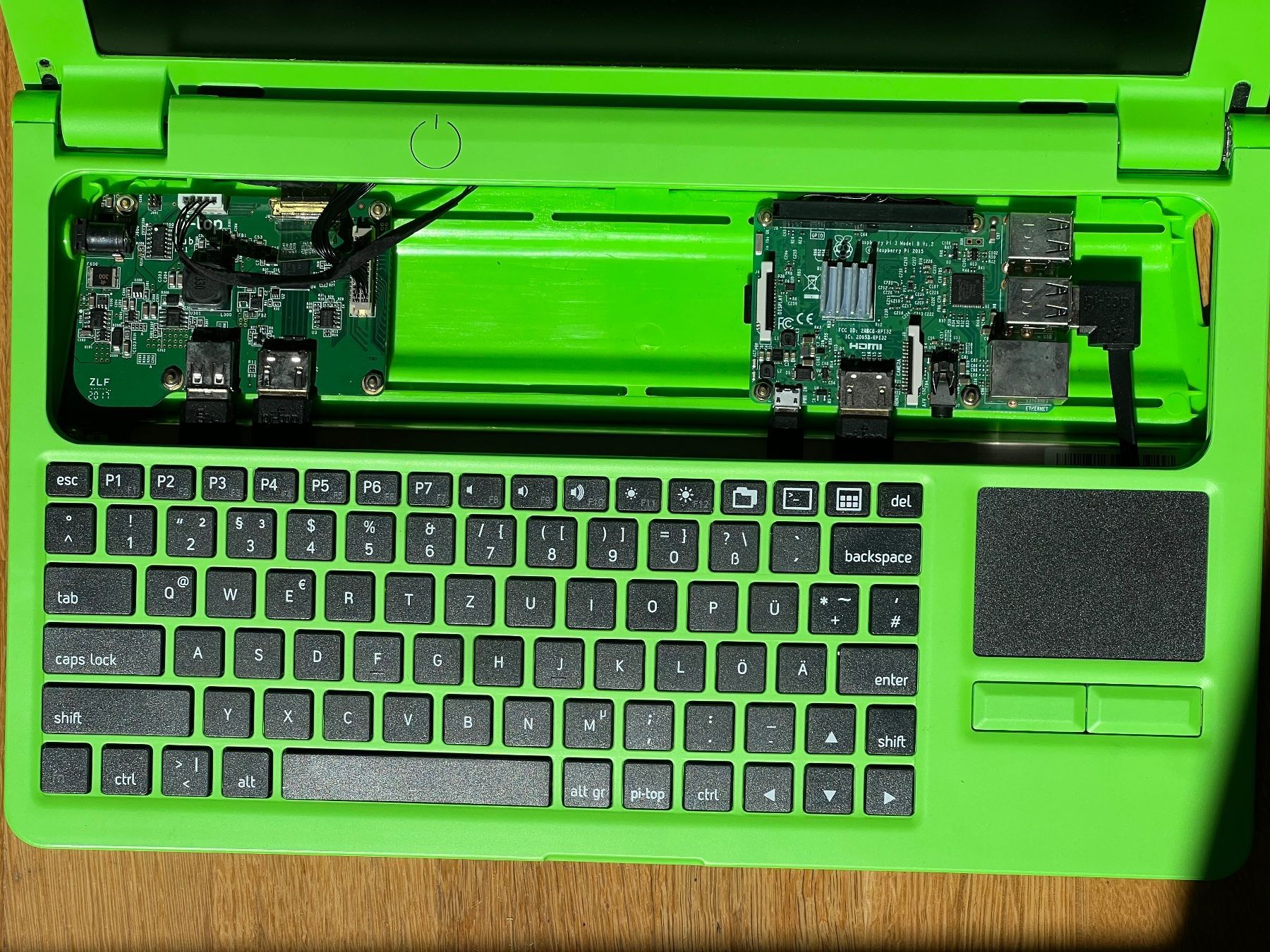 Notebooks: Pi-Top Raspberry Laptop - The Makers Laptop Set – Gebraucht aus Zürich von PJKlingel 3