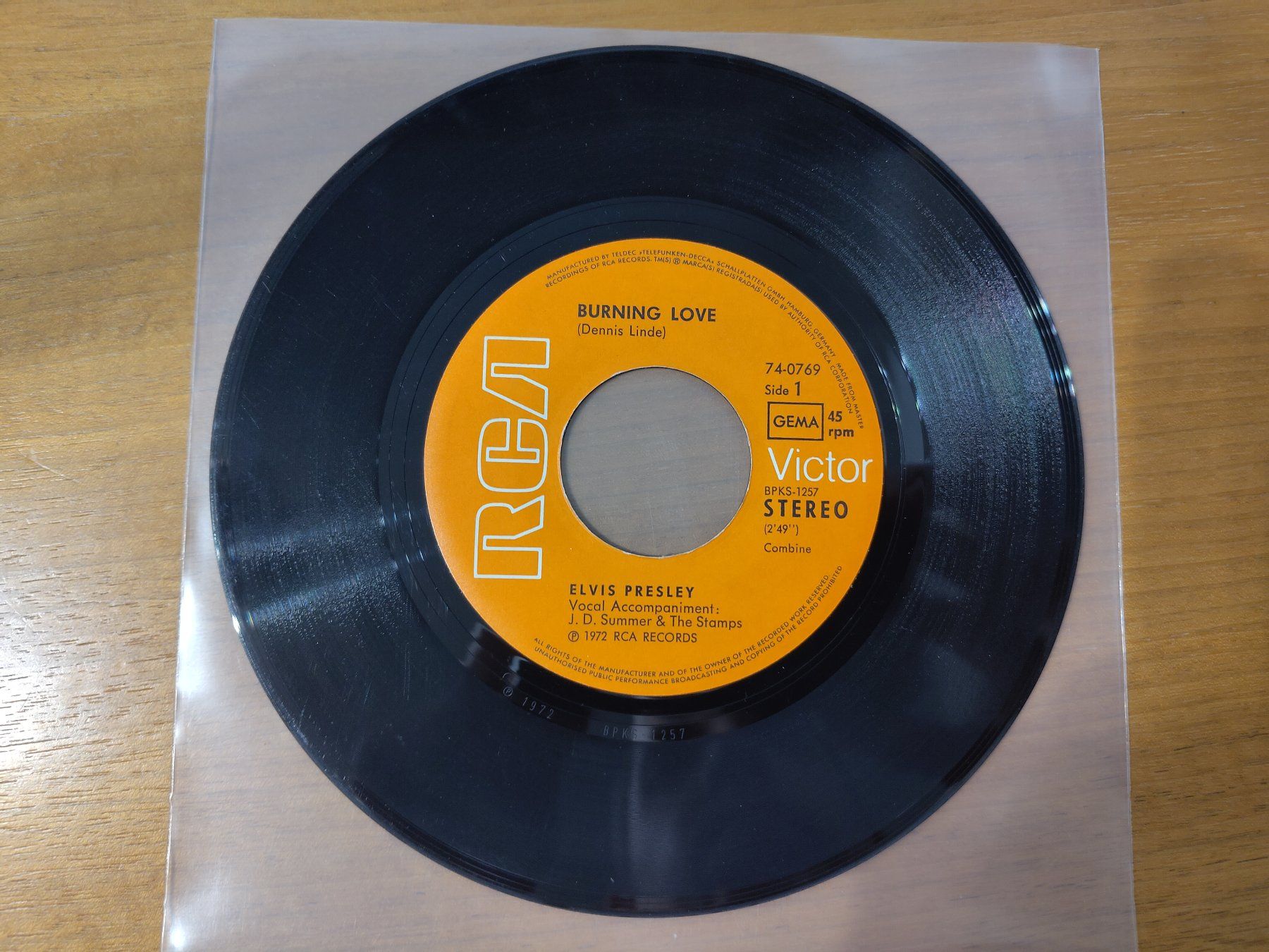 Dischi in vinile: VINYL SINGLE 7" ELVIS PRESLEY - BURNING LOVE – Usato da Landquart venduto da Chrigi88