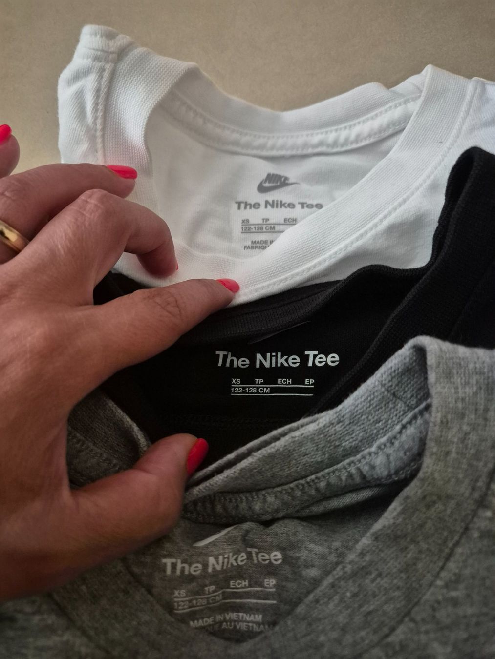 Nike Camicie, T-shirt & Polo: 3 T-shirts manches longues Nike – Usato da Sierre venduto da syl_6x2h 2