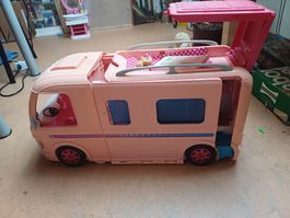 Barbie Wohnmobil rosa mit Pool gebraucht guter Zustand
