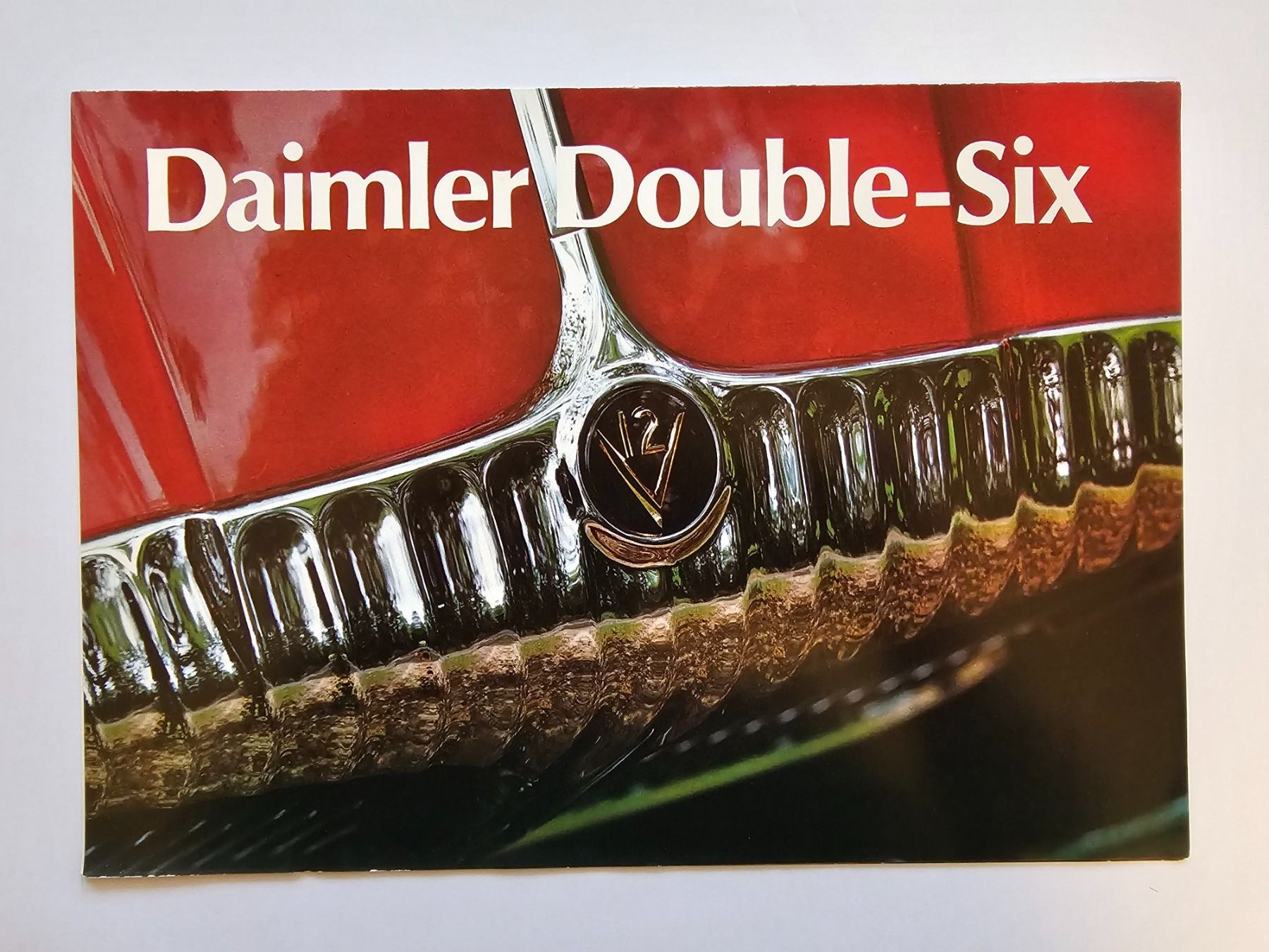 Daimler Dokumente: Daimler Double-Six Prospekt und Farbkarte – Gebraucht aus Stein AG von Zantico