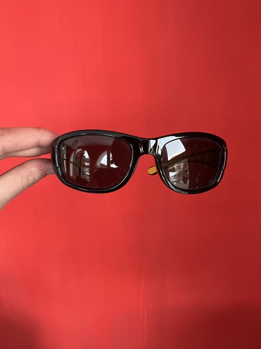 Brillen & Gläser: Sonnenbrille Kinder schwarz – Gebraucht aus Zürich von car_x52z