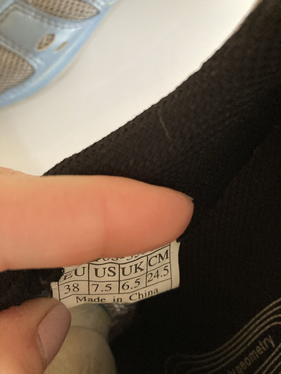 Specialized Scarpe da donna: Chaussures de vélo – Usato da Saxon venduto da tok_8dnf 2