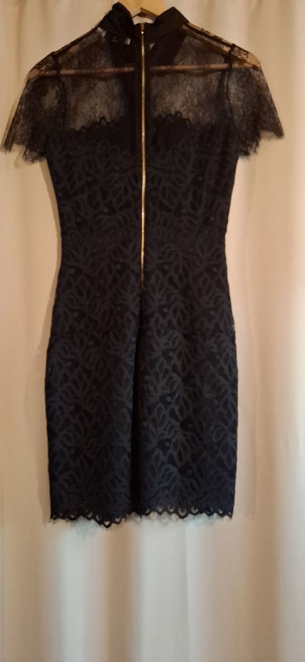 Sandro Robes: kleid sandro schwarz Spitze Grösse 36 – D'occasion à Rheinfelden par tab_lys6 1