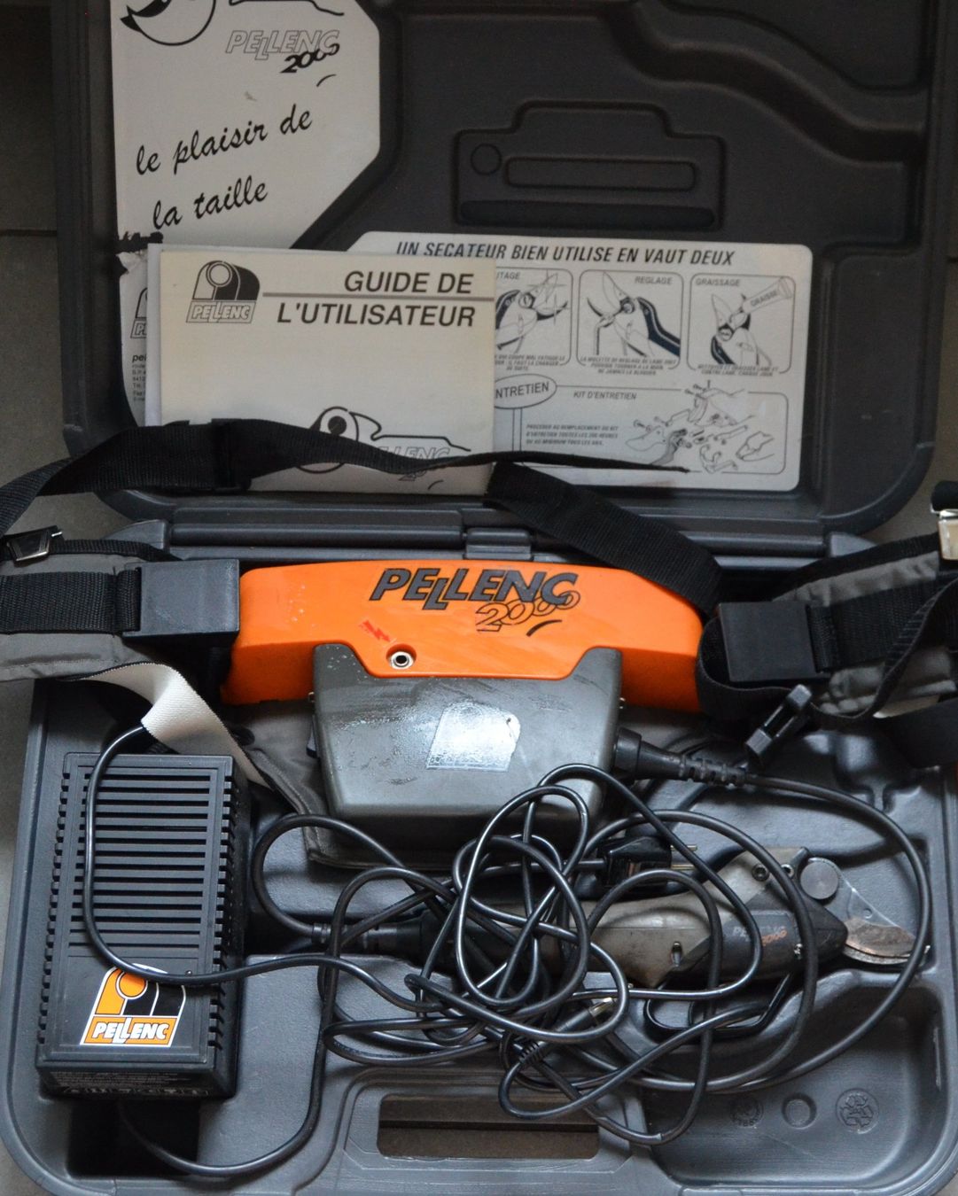 Tutti gli attrezzi: Pellenc 2000 Elektrische Gartenschere / Sécateur électrique – Usato da Collonges venduto da arashee