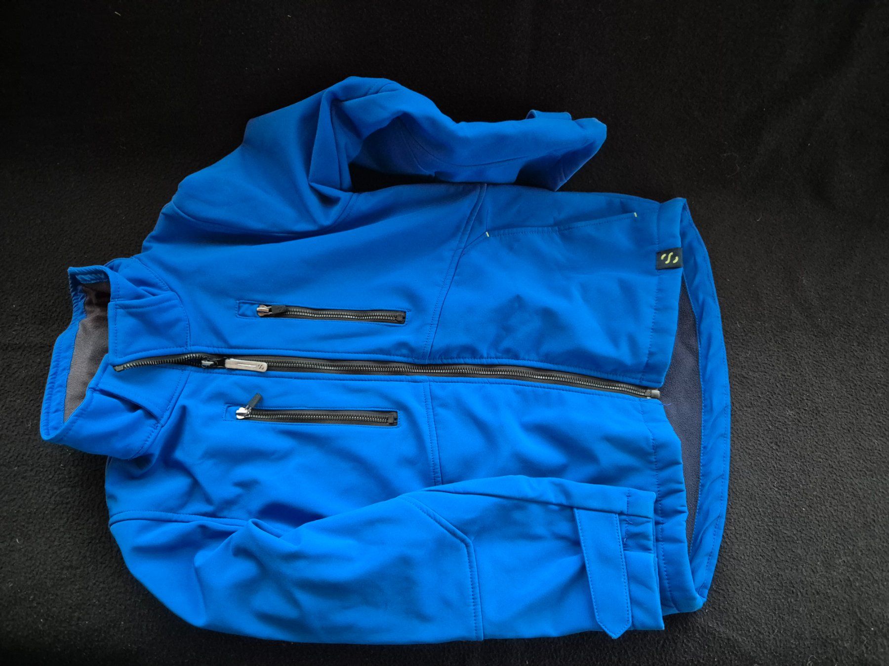 H&M Giacche & Cappotti: Blaue Softshelljacke – Usato da Winterthur venduto da Butzel