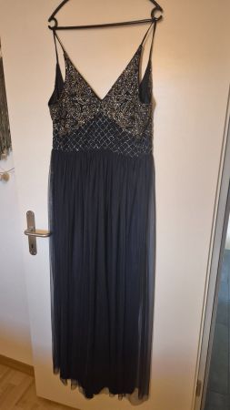 Blaues Abendkleid