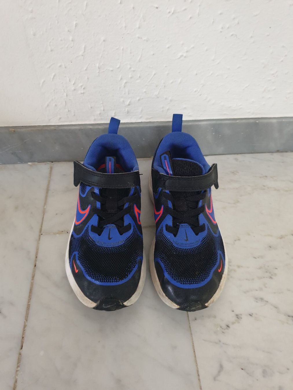 Nike Scarpe per ragazzi: Turnschuhe Nike Grösse 31 – Usato da Unterengstringen venduto da Ypsilony 1