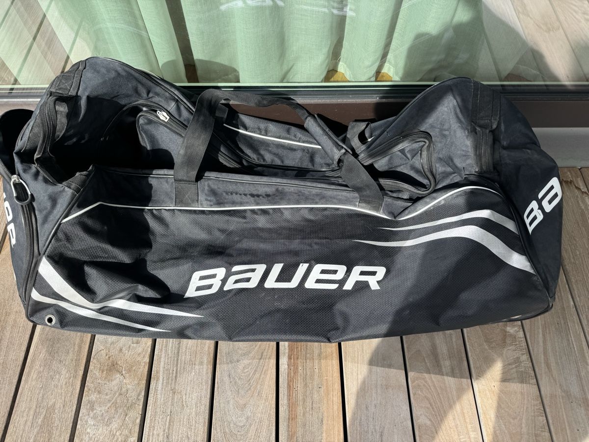 Taschen: Bauer Eishockey-Tasche mit Rollen - Gross – Gebraucht aus Zollikon von francesco.1