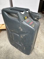 Original alter Schweizer Militär Benzinkanister 20 Liter