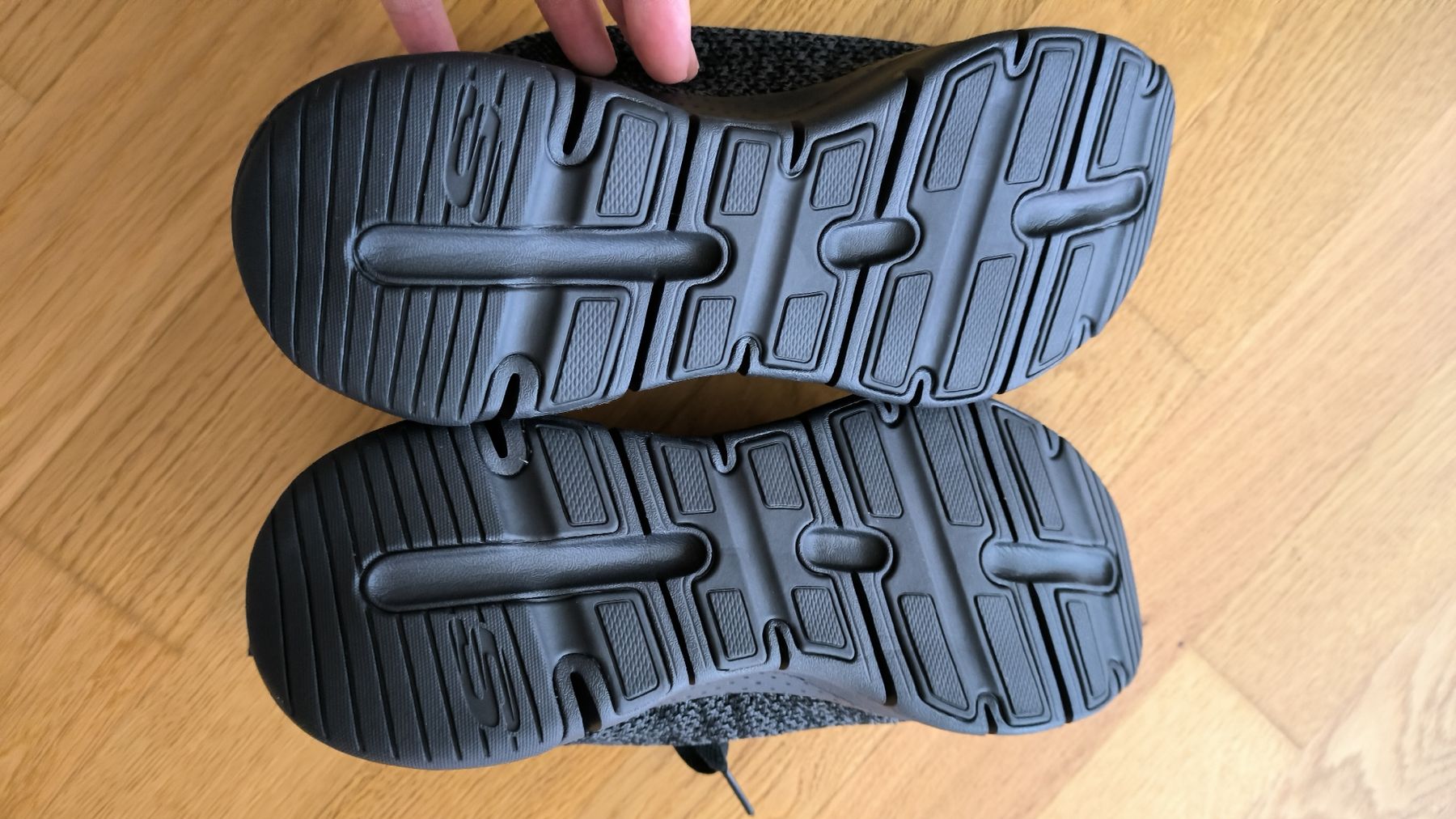 Skechers Herrenschuhe: Skechers ArchFit Sneaker Größe 40 – Neu (gemäss Beschreibung) aus Kirchleerau von Mr.Spock1 2