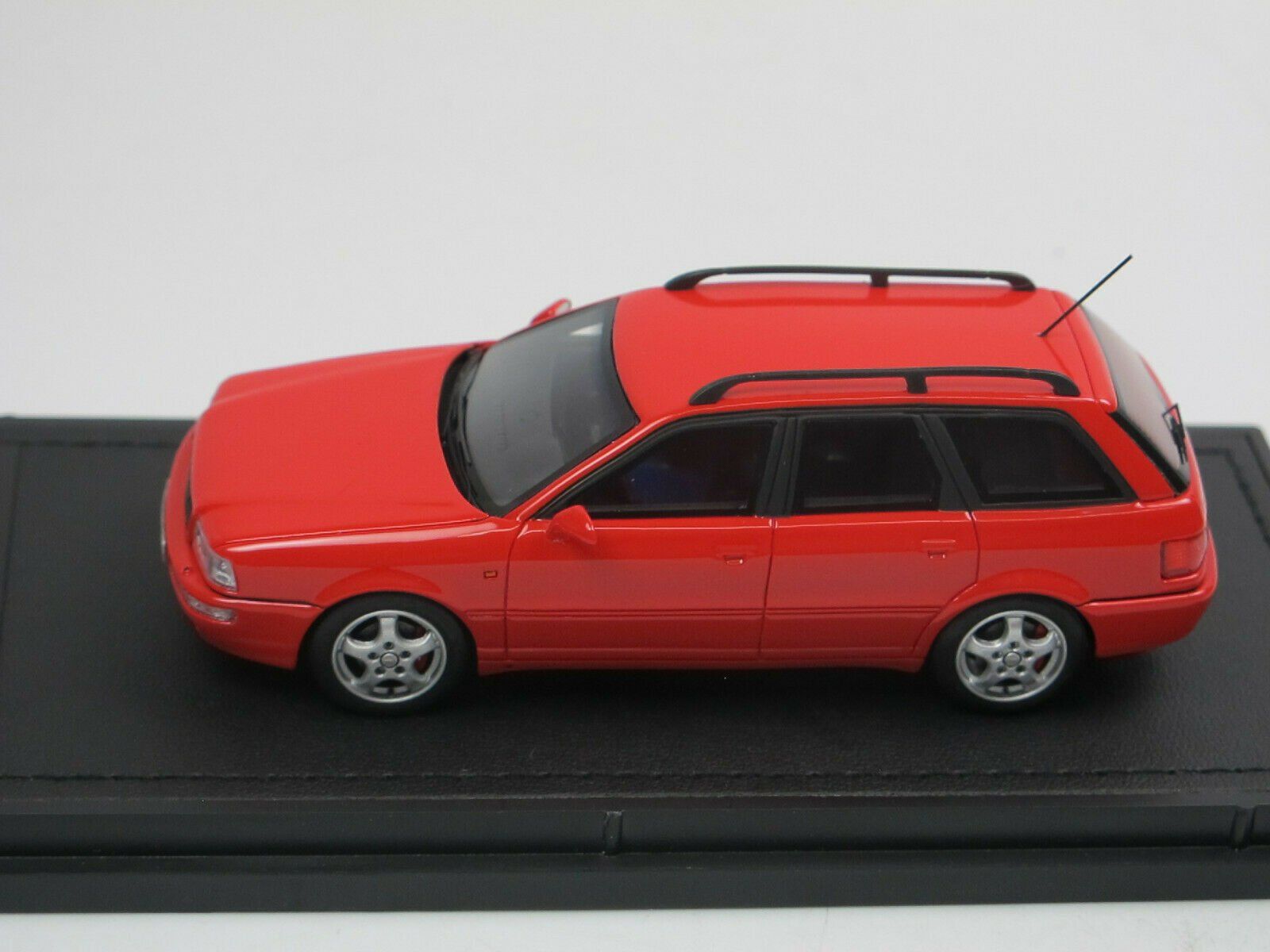 Audi Modellautos: Audi RS2 Avant 1994-1996 rot      1:43 von TopMarques – Neu und originalverpackt aus Gerlafingen von espero88 2