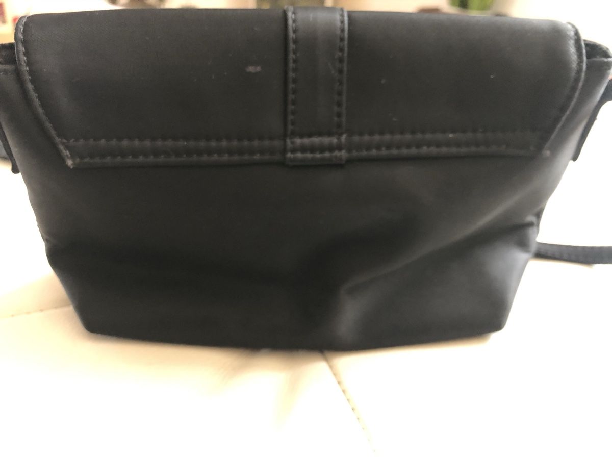 Guess Sacs femmes: Guess – D'occasion à PUlly par mum_22vds 1