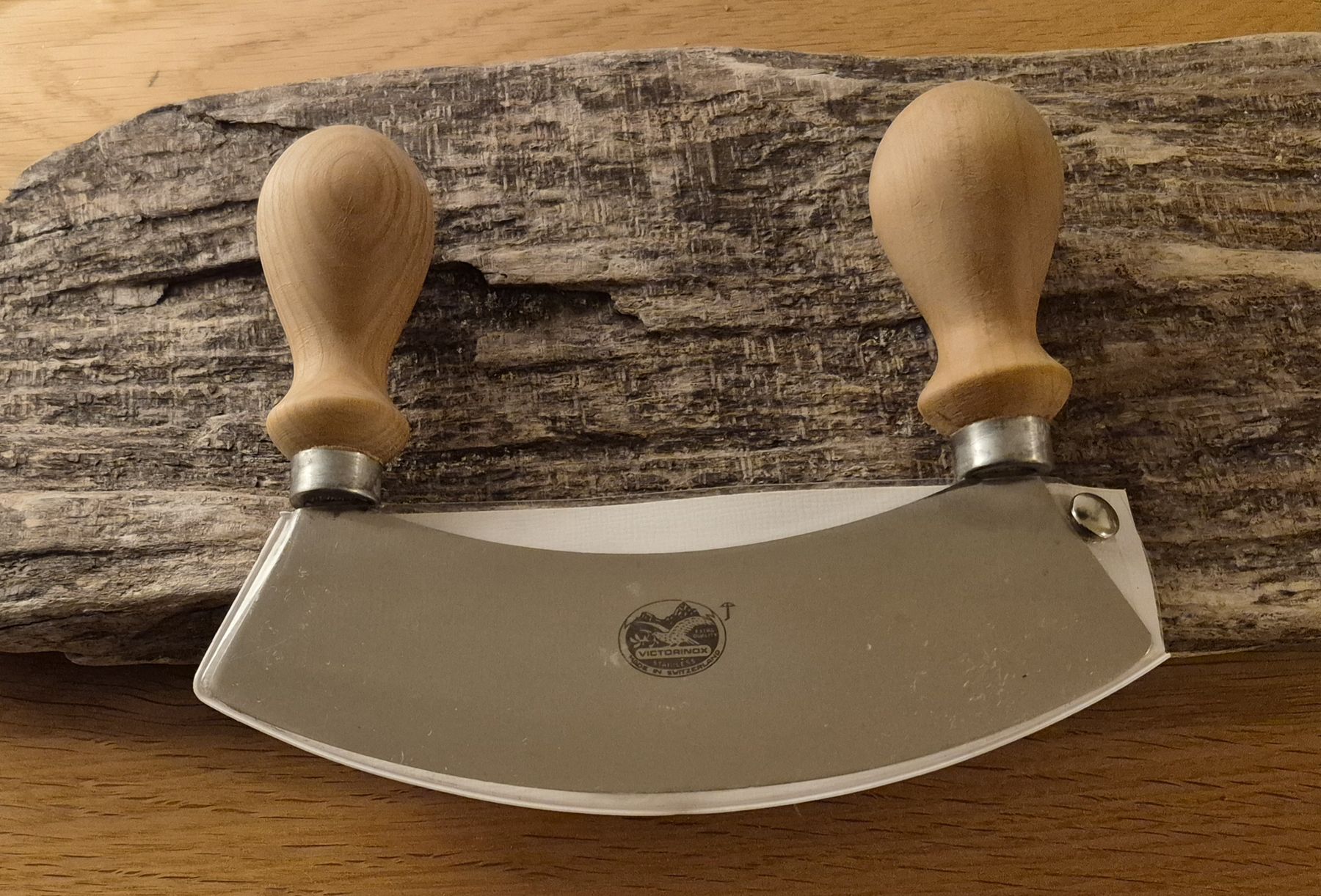 Victorinox Küchenmesser: Victorinox Wiegemesser ca. 18cm – Neu (gemäss Beschreibung) aus Basel von wer_smt6 4
