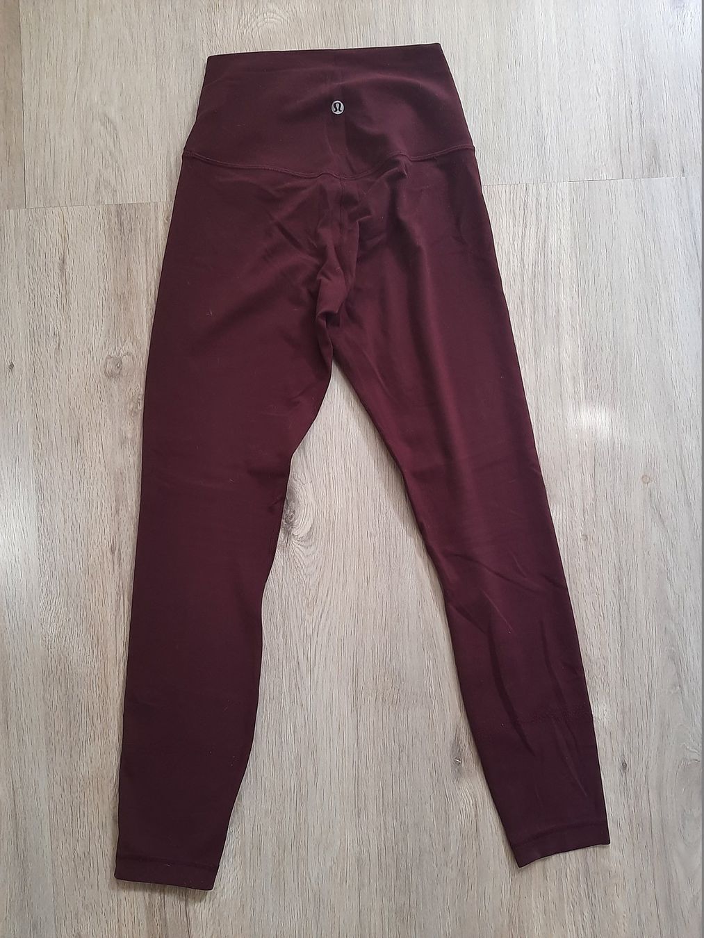 Lululemon Leggings: Lululemon Align leggings 4 – D'occasion à Fribourg par metalhands
