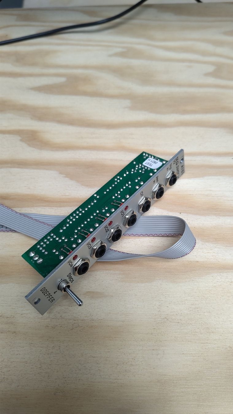 Doepfer Musikinstrumente: Doepfer Sequential Switch – Gebraucht aus Bremgarten b. Bern von Jasper.tm