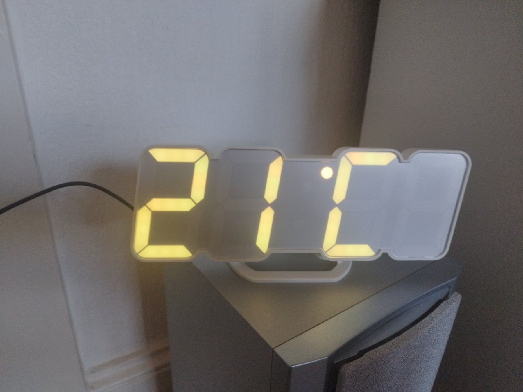 Stand- & Wanduhren: Horloge LED – Gebraucht aus Vallorbe von Leonidas1337 1