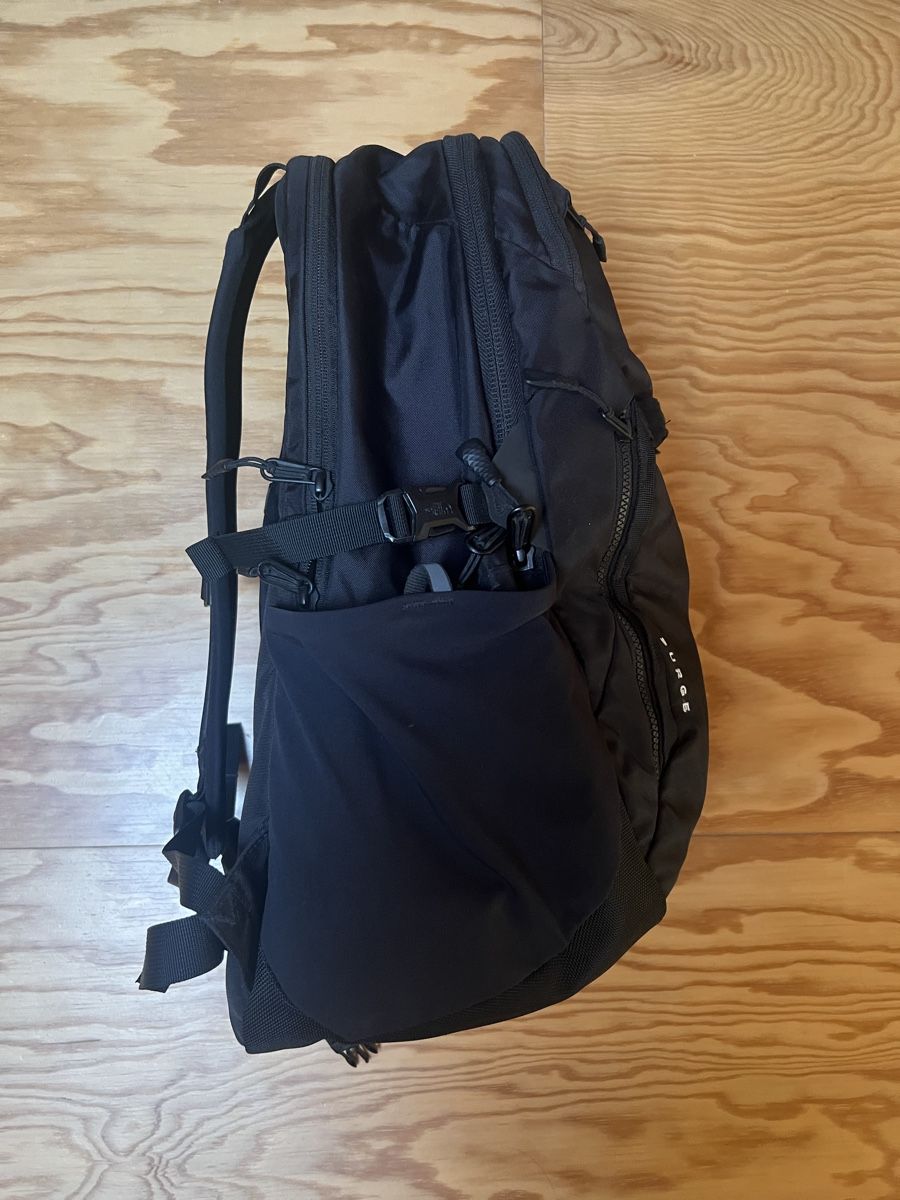 North Face Zaini: The North Face - Surge backpack - Excellent condition  – Usato da Le Châble VS venduto da jud_syz2 1