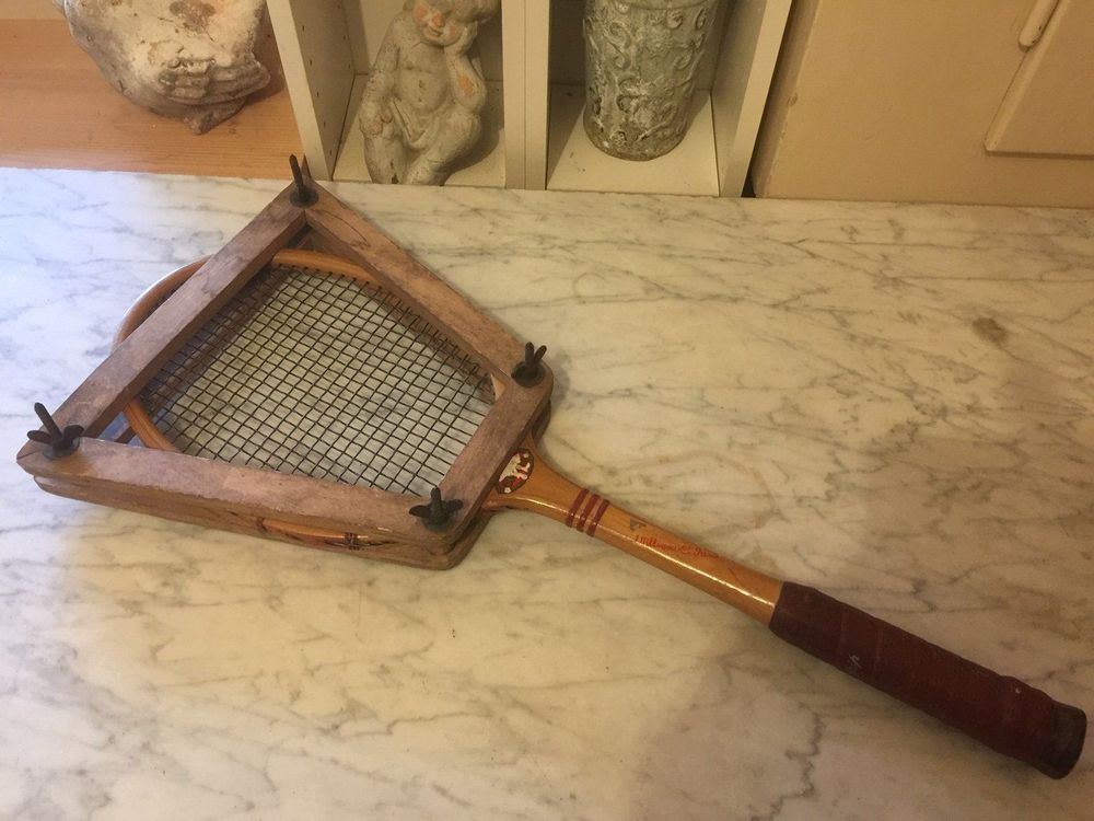 alter Tennisschläger m. Spannvorrichtung | Kaufen auf Ricardo