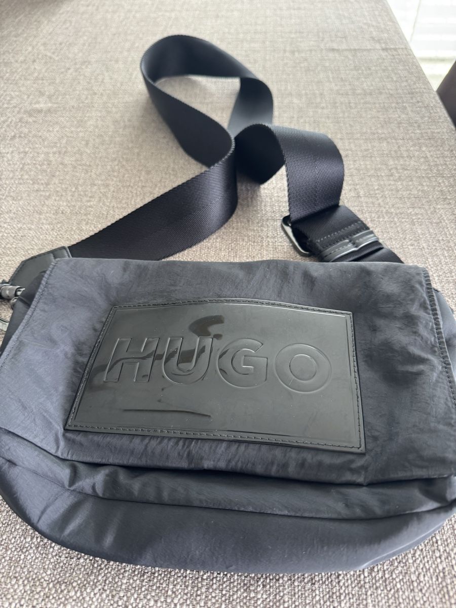 Hugo Boss Borse: Hugo Boss crossbody – Usato da Lugano venduto da fla_gk6h