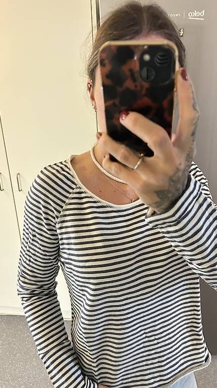Maglioni & Felpe: Gestreiftes Langarmshirt – Usato da Thun venduto da SelinaW1995 3