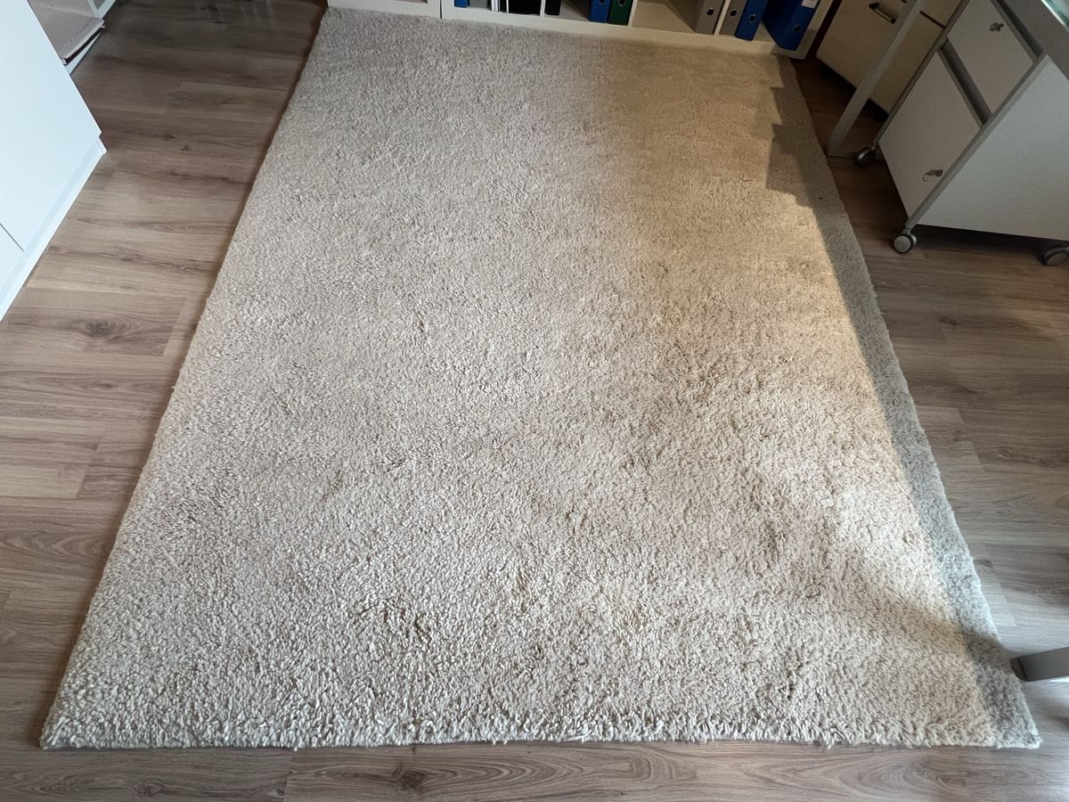 Tapis: Handgeknüpfter Wollteppich weiss – D'occasion à Biberstein par Leoo