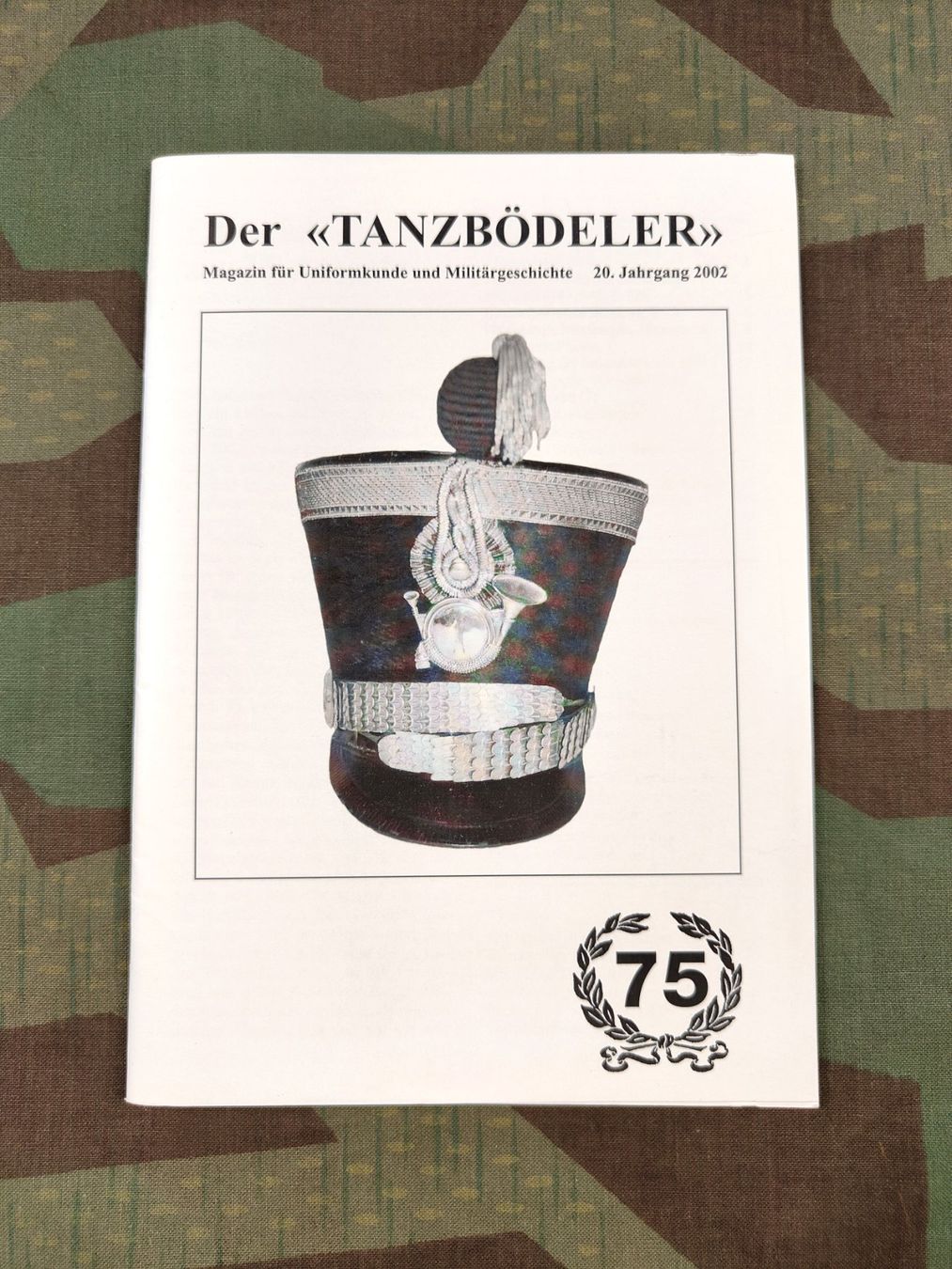 Schweizer Armee Uniformi: Der «TANZBÖDELER» Nr. 75 – Usato da Bauma venduto da SwissMilitaria