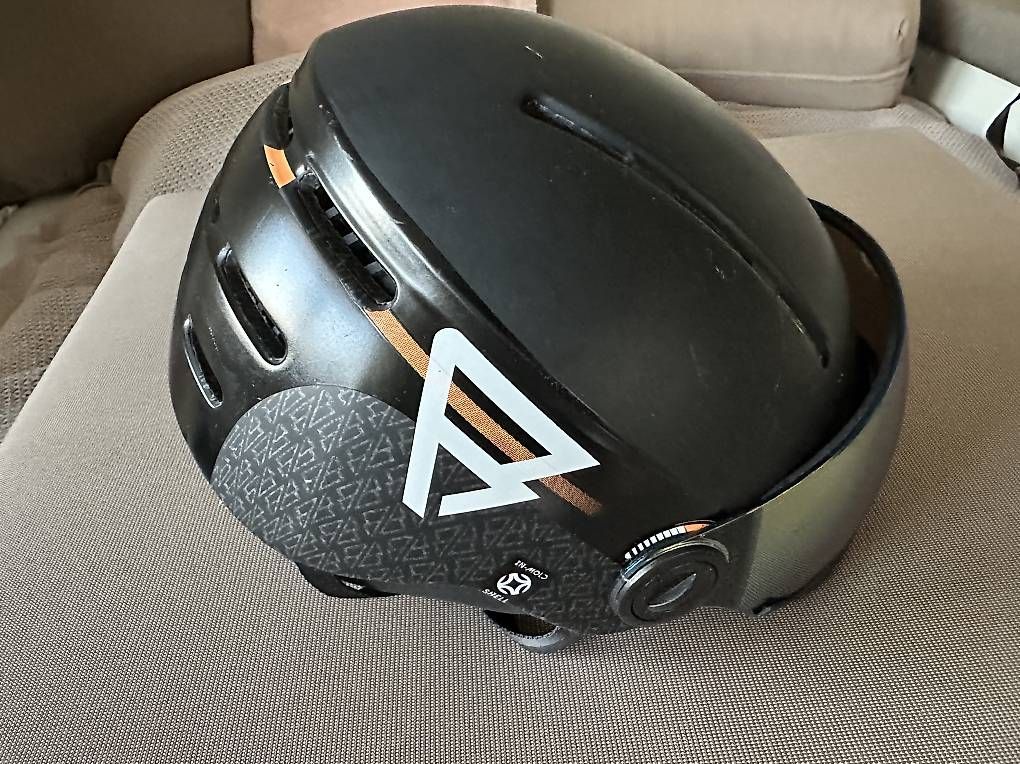 Caschi: BUNOTTI Skihelm mit Visier  – Usato da Stäfa venduto da DearDarling 2