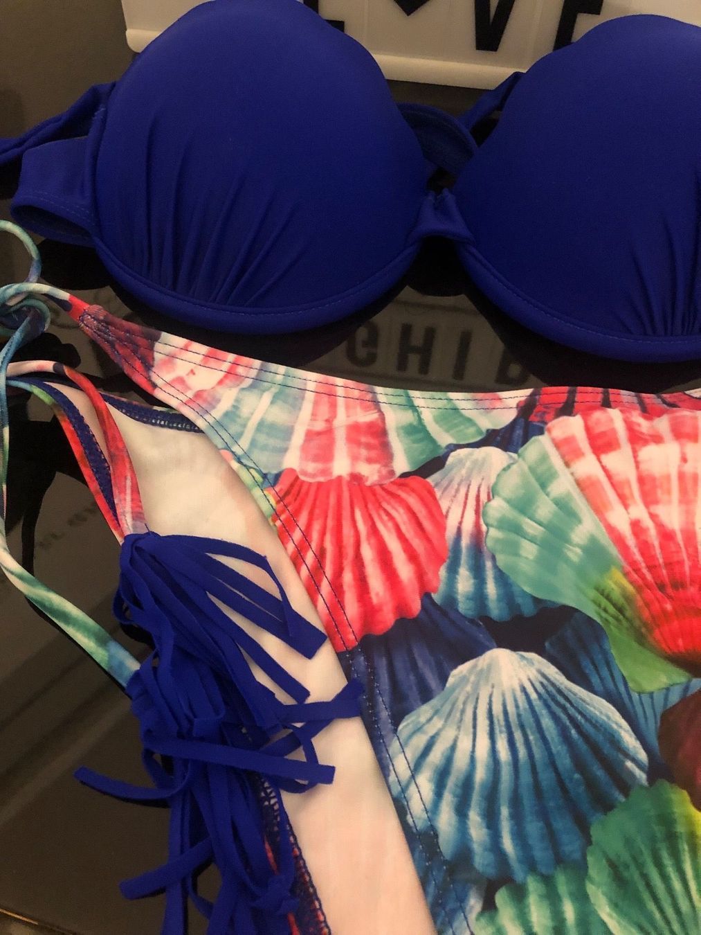 Badekleider & Bikinis: Bikini mit Muschelmuster und Quasten Gr. M – Gebraucht aus Wettingen von Hasta80 1
