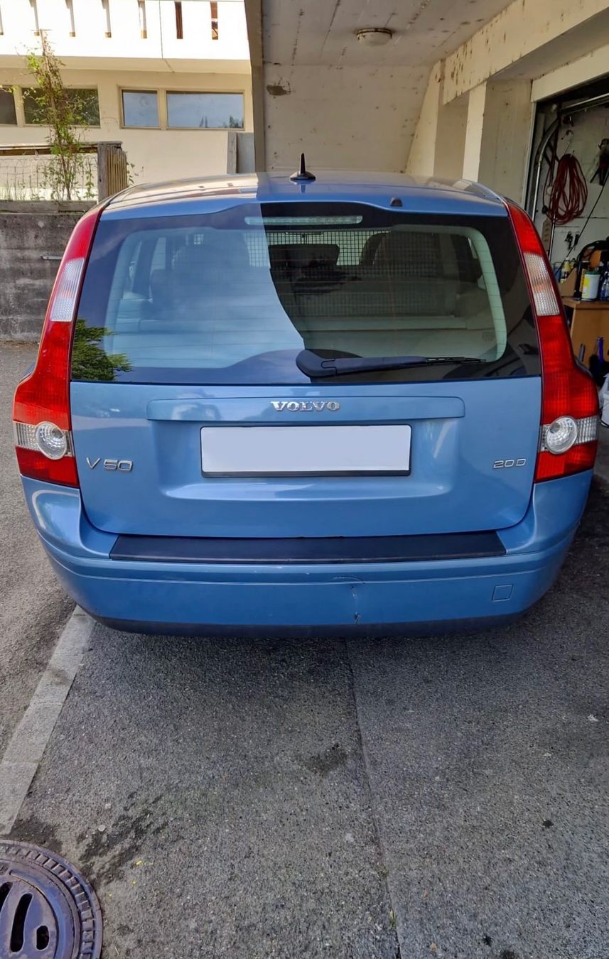 Volvo Autos: VOLVO V50 2.0D – Gebraucht aus Pfungen von dimeautomobile 2
