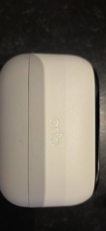 Videocamere: Arlo Essential Outdoor Cam - 3 Stk – Usato da Mamishaus venduto da cleo.oslo 1