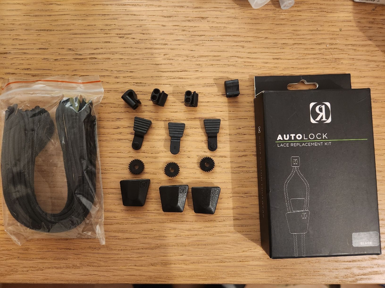 Ronix Tavole da surf e di nuoto: Ronix lace replacement kit 3 stuck wakeboard – Usato da Altendorf venduto da fpa_9y76