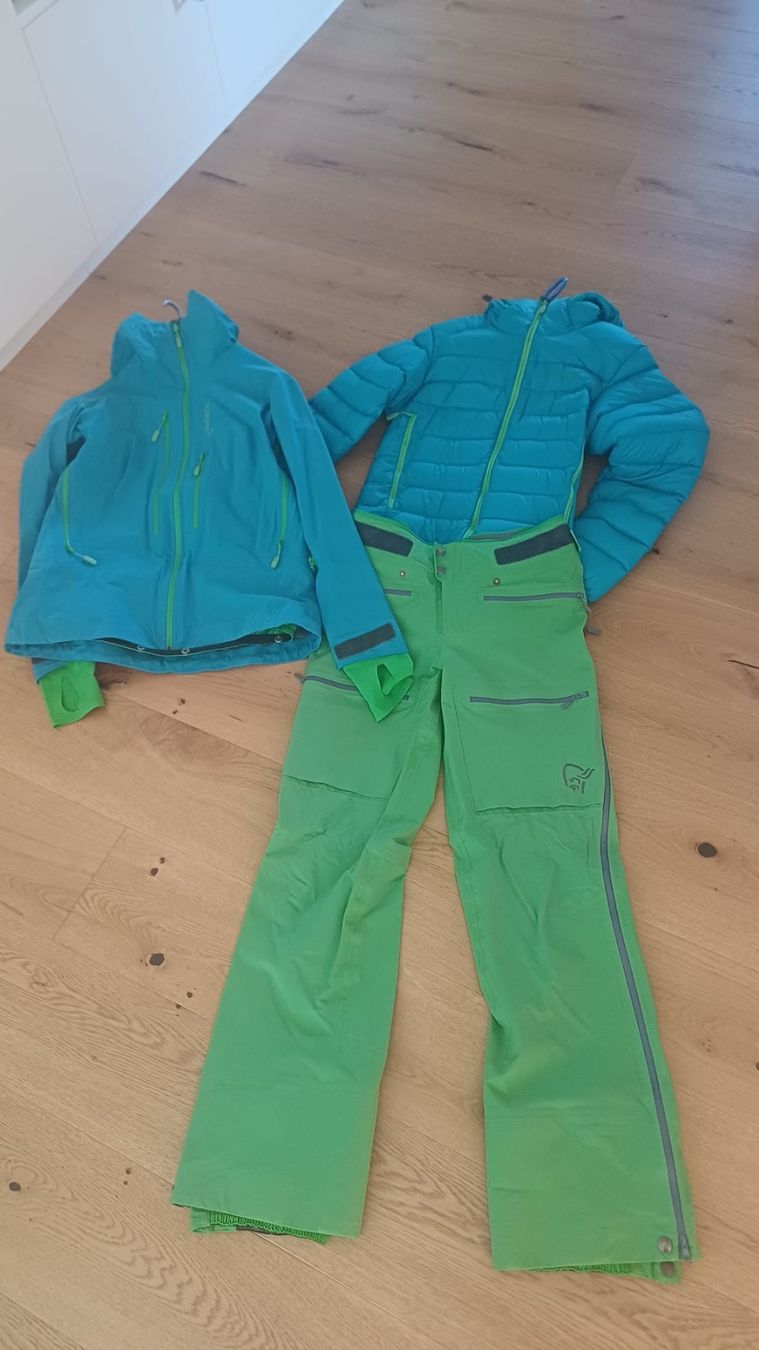 Completi & Tailleur: Skianzug Norrona – Usato da Falera venduto da Casutt 4