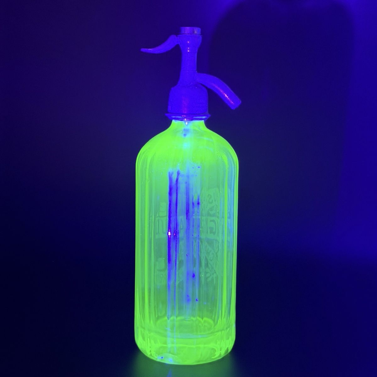 Bottiglie: Siphon en ouraline fluorescent UV M. Giraud – Usato da Vessy venduto da _Callidus_ 8