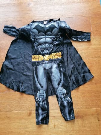Halloween Batman Costume Gr 104, fur 5 bis 7 Jahre alt