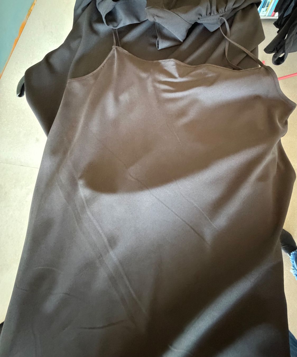 Hugo Boss Kleider: Freizeitkleid von Boss – Neu (gemäss Beschreibung) aus Frauenfeld von gabri001 3