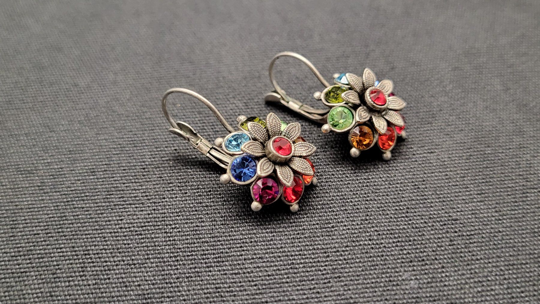 Boucles d'oreille: Hochwertige Modeschmuck-Ohrhänger – D'occasion à Basel par spinne02 2